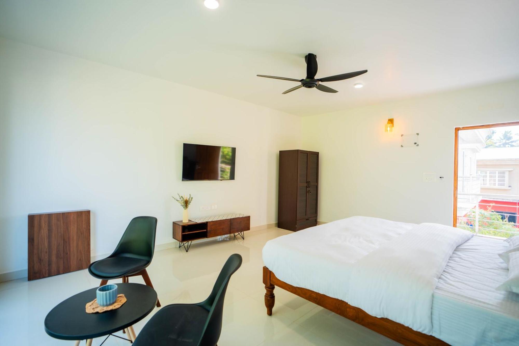 Mistral By The Sea Aparthotel บีนอลิม ภายนอก รูปภาพ
